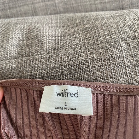 Aritzia Dusty Purple Tank - Picture 4 of 4